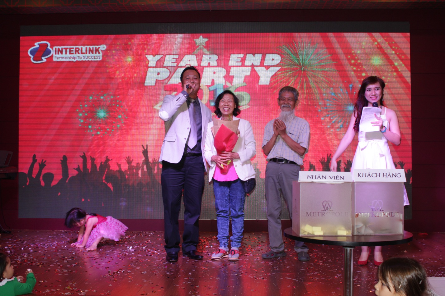 tiec tat nien 2016 -15