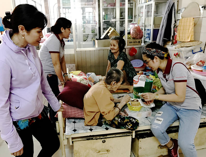 từ thiện chùa lâm Quang