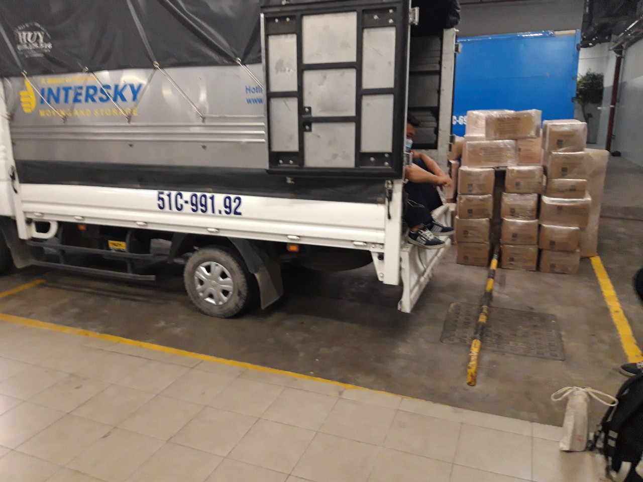 Dọn chuyển nhà quốc tế: India -> Quận 2