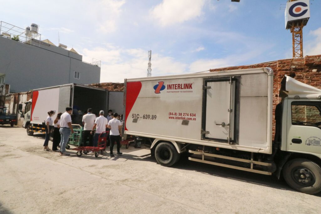 interlink-ghe-tham-chua-lam-quang-quan-8