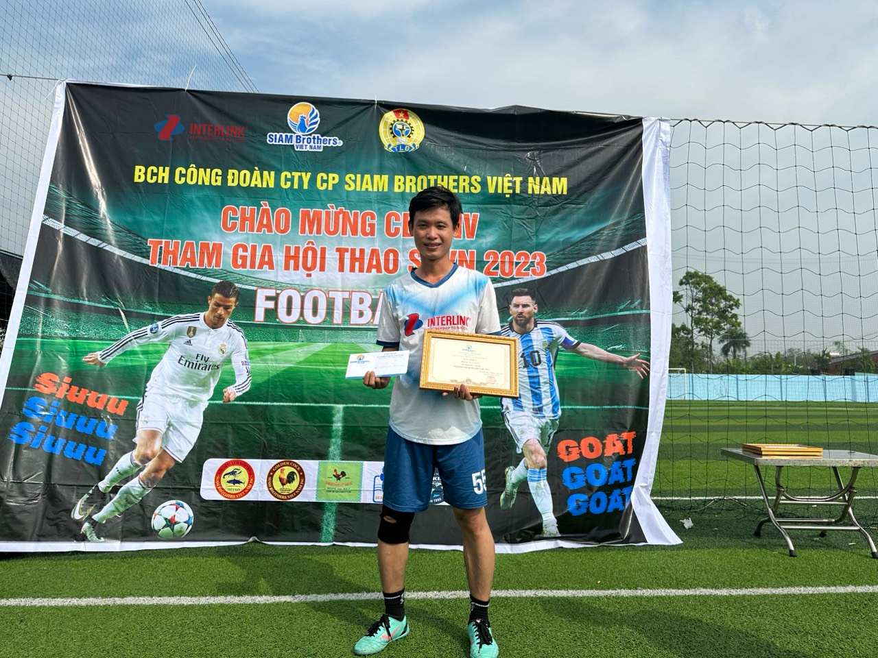 interlink-giao-luu-bong-da-voi-siam-brothers