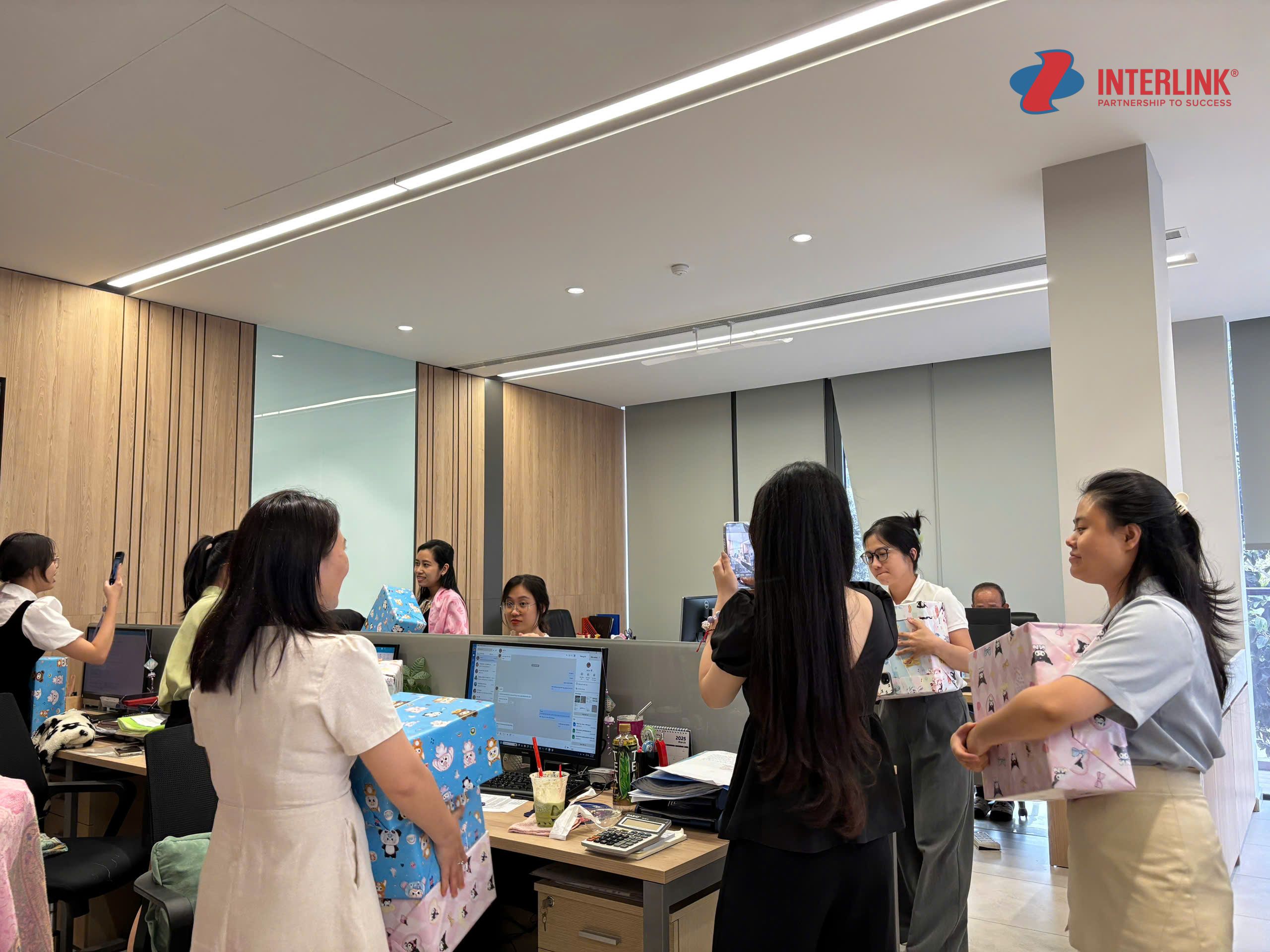 Ngày Quốc tế Phụ nữ 8-3 tại Interlink