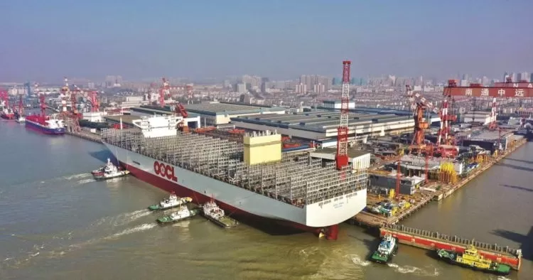 OOCL chi hơn 3 tỷ USD để đặt đóng 14 siêu tàu chạy methanol - Mở rộng đội tàu, hướng tới vận tải xanh toàn cầu